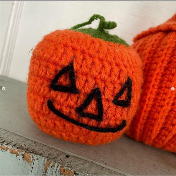 Vintage Crocheted Pumpkin Jack O'Lantern Halloween Crochet Decor SET OF 2 - Picture 2 of 4
